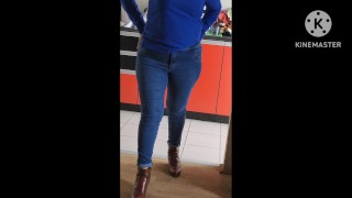 I AM IN POOR HEALTH AND MY DAD'S WIFE IS COMING FROM WORK MY BIG ASS STEPMOTH - Video Porno Gratuite HD | Charmeuse X