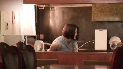 My Friend's Hot Mom Big Boobs - Vidéo premium HD - MILF | Charmeuse X