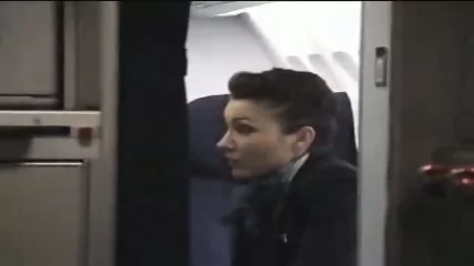 French slut shows her assets to the plane captain - Vidéo premium HD - Amateur | Charmeuse X