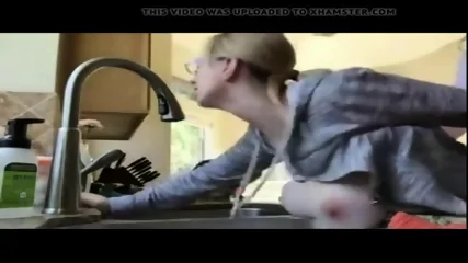 Son fuck mom friend in the kitchen I found her at tohorny. com - Vidéo premium HD - Amateur | Charmeuse X