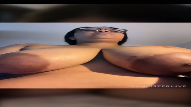 Marta shows her big tits - Free Ebony HD Videos | Jeux de Rue