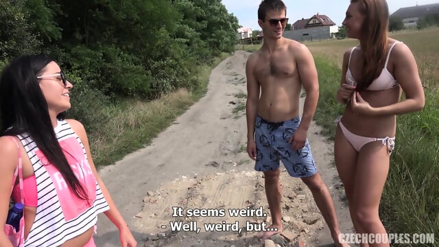 Czech Couple Public swing - Porno Amateur - Videos Gratuites en Streaming HD | Jeux de Rue
