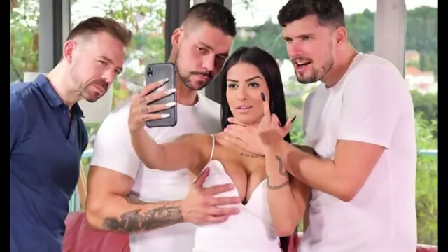 Brunette with big tits loves group fuck with double penetration - Videos Film X Gangbang Gratuit Gratuites HD | Jeux de Rue